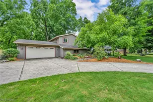 25815 Akins Rd, Columbia Station, OH 44028 - Photo 2