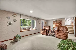 25815 Akins Rd, Columbia Station, OH 44028 - Photo 12