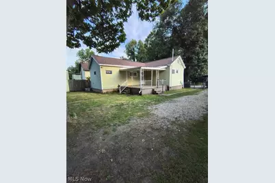 71365 Center Street, St Clairsville, OH 43950 - Photo 2