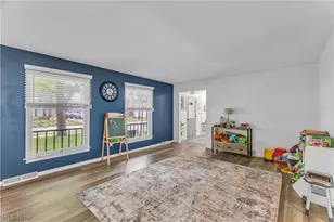 1009 Washington Dr, Grafton, OH 44044 - Photo 6