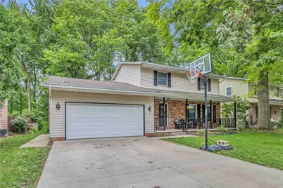 1009 Washington Drive, Grafton, OH 44044 - Photo 2