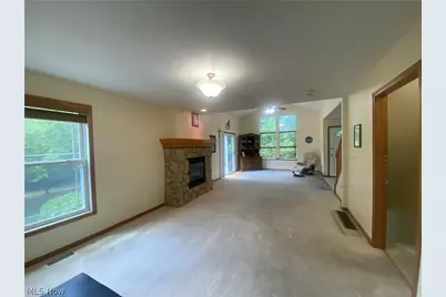 807 Timberlake Trail Drive, Brunswick, OH 44212 - Photo 4