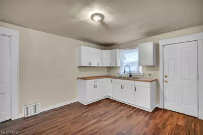 9013 Kempton Avenue, Loveland, OH 44108 - Photo 16