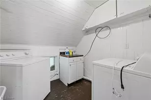 6701 Hope Ave, Loveland, OH 44102 - Photo 32