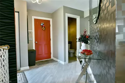 102 Spinnaker Drive #2, Columbiana, OH 44408 - Photo 4