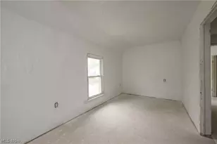 1266 E 102nd St, Loveland, OH 44108 - Photo 8