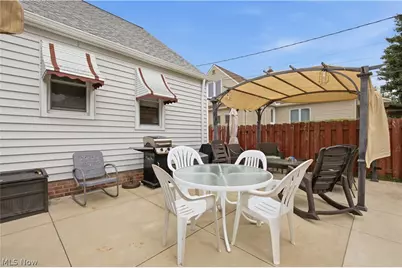 2212 Larchmont Drive, Wickliffe, OH 44092 - Photo 22