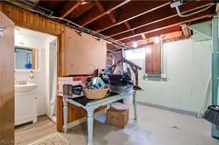 2212 Larchmont Dr, Wickliffe, OH 44092 - Photo 16