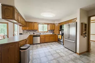 2919 Pine Trails Cir, Hudson, OH 44236 - Photo 6