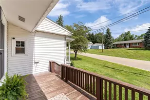 4631 Crystal Lake Ave NW, Canal Fulton, OH 44614 - Photo 4