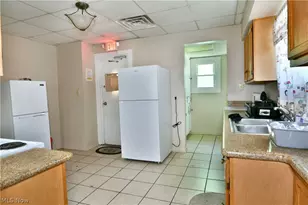 21 Indiana Ave, Youngstown, OH 44505 - Photo 16