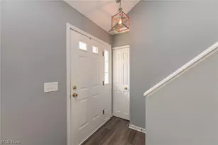 35268 Wood St, North Ridgeville, OH 44039 - Photo 2
