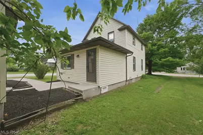 123 E State Street, Barberton, OH 44203 - Photo 6