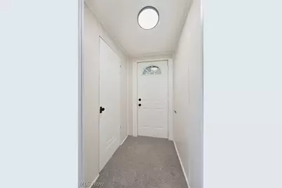 123 E State Street, Barberton, OH 44203 - Photo 26