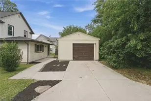 123 E State St, Barberton, OH 44203 - Photo 4