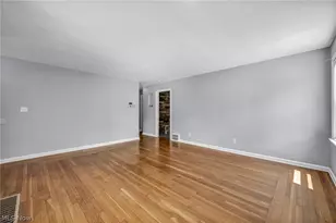 517 Gulf Rd, Elyria, OH 44035 - Photo 6