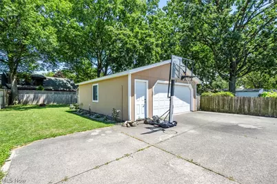 517 Gulf Road, Elyria, OH 44035 - Photo 40