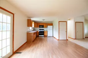 380 Clay St, Geneva, OH 44041 - Photo 14