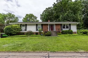 1538 Bonita Dr, Akron, OH 44313 - Photo 1