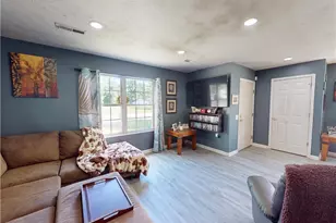 9552 Cloverleaf Rd, Windham, OH 44288 - Photo 2
