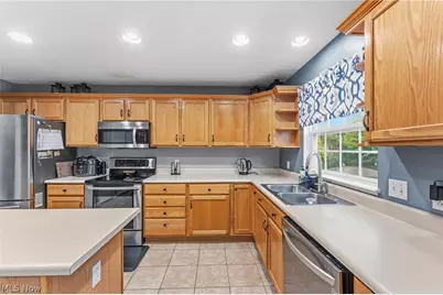 5291 Stonehurst Drive, Brunswick, OH 44212 - Photo 8