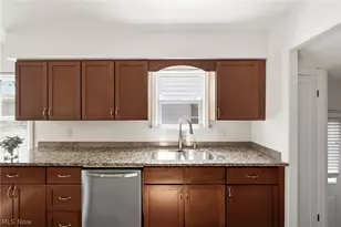 14325 Birchwood Ave, Loveland, OH 44111 - Photo 8