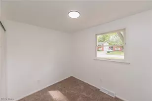 1218 W 44th St, Lorain, OH 44053 - Photo 14