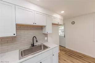 1218 W 44th St, Lorain, OH 44053 - Photo 6