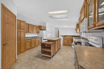 668 Woodlawn Rd, Chardon, OH 44024 - Photo 10