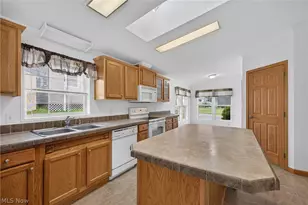 668 Woodlawn Rd, Chardon, OH 44024 - Photo 8