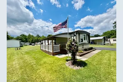 62 Manor Drive, Brookfield, OH 44403 - Photo 6