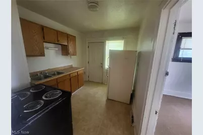 555 Bishop Street, Akron, OH 44307 - Photo 2