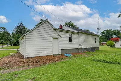 10306 Electric Boulevard, Northfield Village, OH 44067 - Photo 6