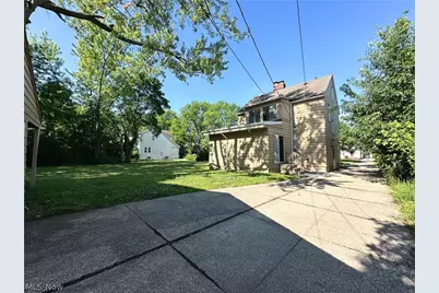 3709 Chelton Road, Huber Heights, OH 44120 - Photo 2