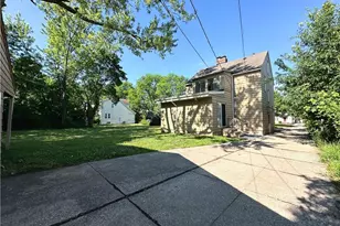 3709 Chelton Rd, Huber Heights, OH 44120 - Photo 2