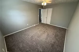 220 W 11th St, Uhrichsville, OH 44683 - Photo 40