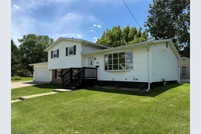 220 W 11th Street, Uhrichsville, OH 44683 - Photo 46