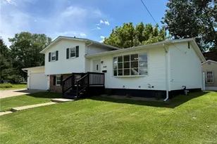 220 W 11th St, Uhrichsville, OH 44683 - Photo 46