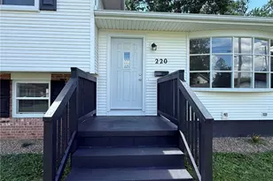 220 W 11th St, Uhrichsville, OH 44683 - Photo 2