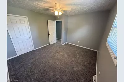 220 W 11th Street, Uhrichsville, OH 44683 - Photo 38
