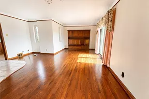 1359 W Sprague Rd, Grandview Heights, OH 44147 - Photo 10