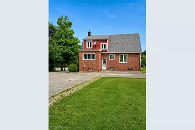 1359 W Sprague Road, Grandview Heights, OH 44147 - Photo 2