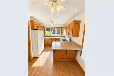 1359 W Sprague Road, Grandview Heights, OH 44147 - Photo 6