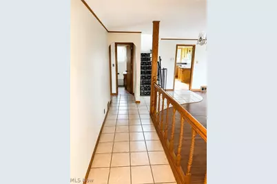 1359 W Sprague Road, Grandview Heights, OH 44147 - Photo 8