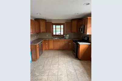 437 SW Bodmer Avenue, Strasburg, OH 44663 - Photo 6