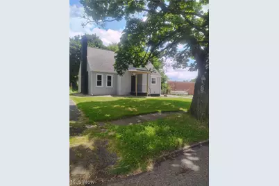 21 Fernwood Avenue, Youngstown, OH 44509 - Photo 2