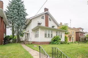 815 Broad Ave NW, Canton, OH 44708 - Photo 1