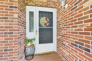 140 Hendricks St, Newport, OH 45768 - Photo 2