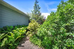 1171 Genesee Ave, Loveland, OH 44124 - Photo 8