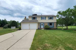 900 Berkshire Dr, Macedonia, OH 44056 - Photo 2